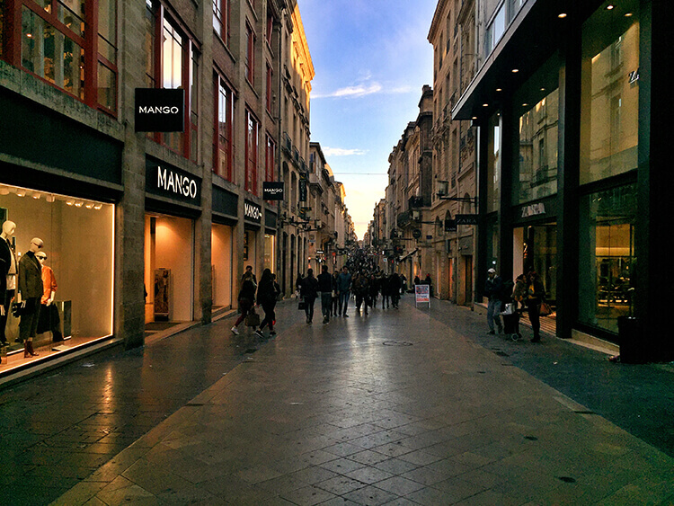Luxe Adventure Traveler Bordeaux France Rue Saint Catherine